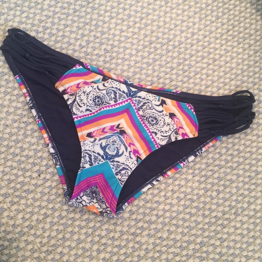 Rip curl bikini bottoms / barely used!